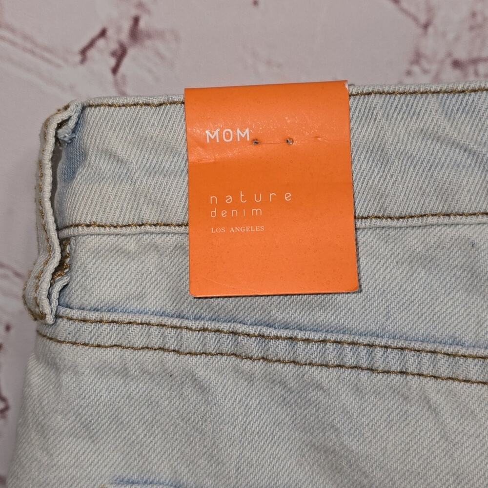 Nature Denim Kyler Mom Jeans Distressed Light Wash Womens Size 9 NWT - Picture 11 of 14